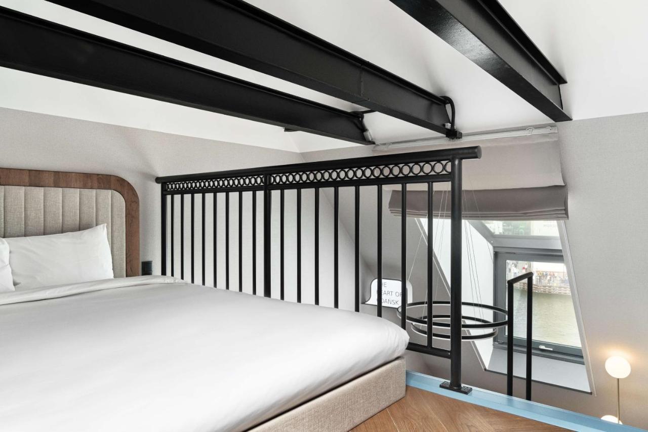 Radisson Red Gdansk, Wyspa Spichrzow エクステリア 写真